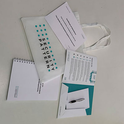 Piccolo Formato - Kit per eventi: shopper, cartelletta, blocchi, penna, dispensa, attestati, creazione e stampa...