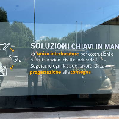 Decorazione Vetrine Bussi - Adesivi intagliati, fondo sabbiato 