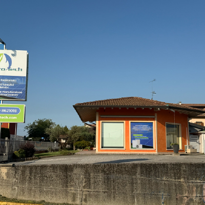 Decorazione Vetrine Hydro Tech - Adesivi Intagliati E One-Way